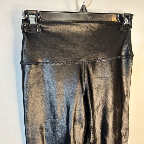 ALO leggings. New. Size medium. Black. Exceptional quality. - Picture 4 of 7